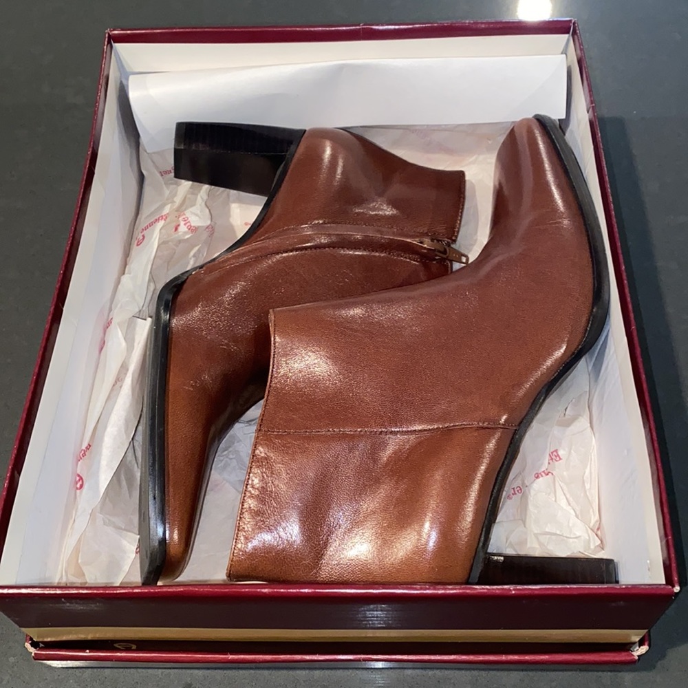 Fairly new Boots - Picture 6 of 7